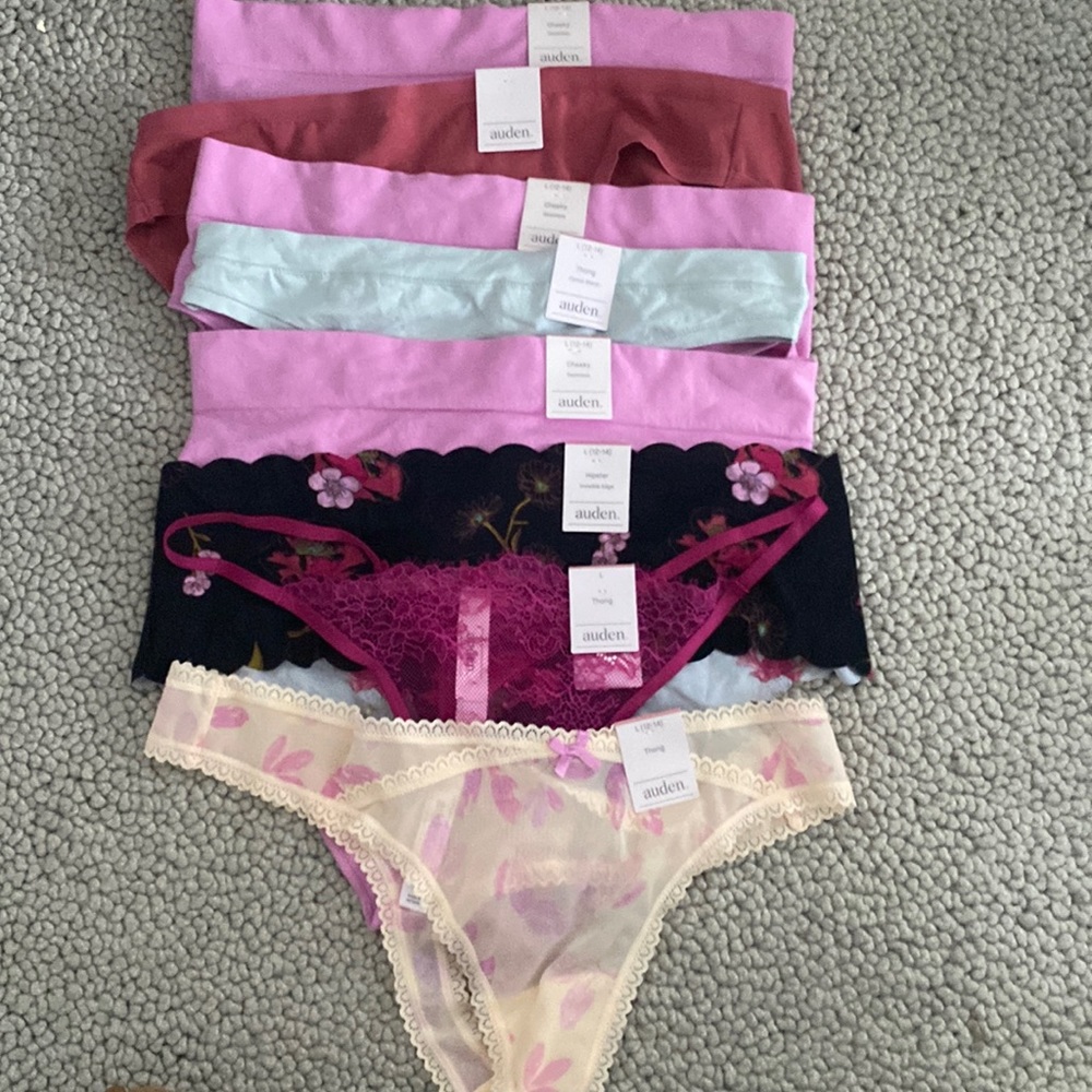 8 pairs of Auden  women’s assorted panties
